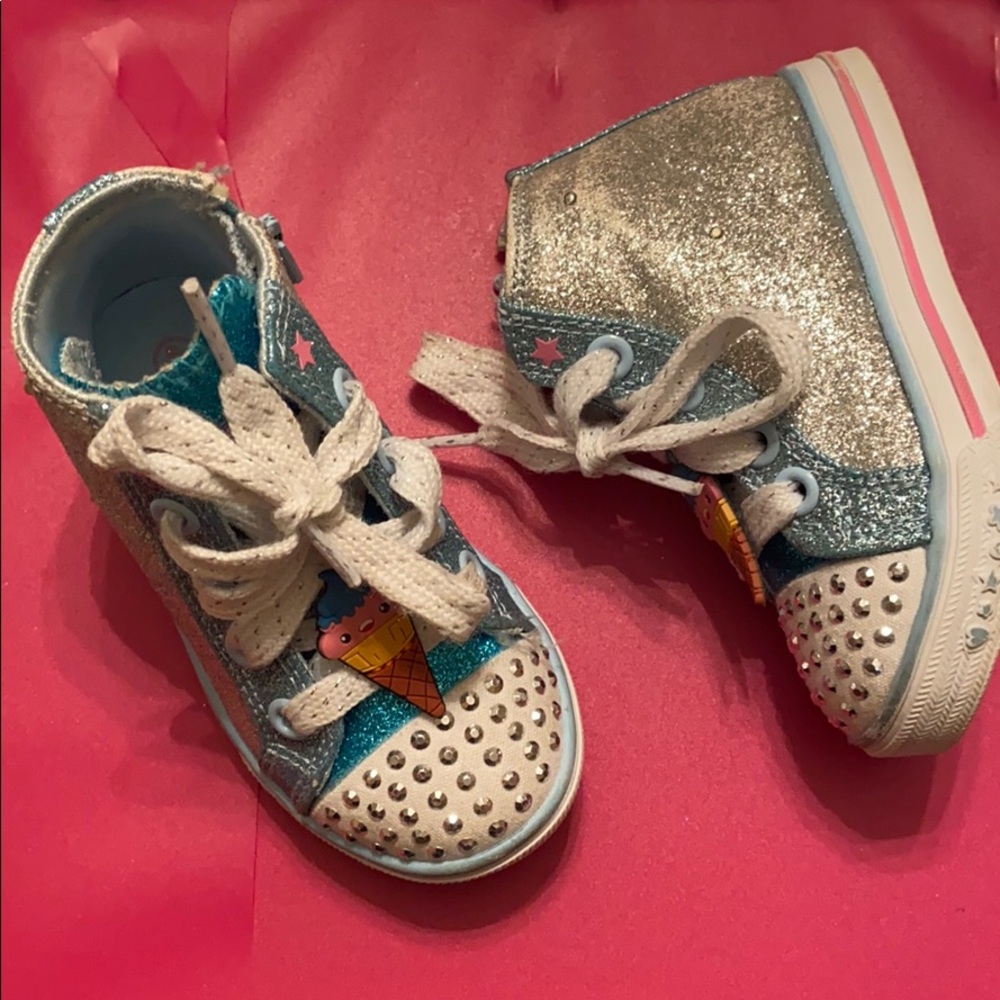 Toddler girl light up sneakers